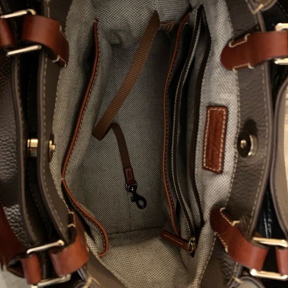 SOLD Dooney & Bourke Brenna Bag - Picture 4 of 8